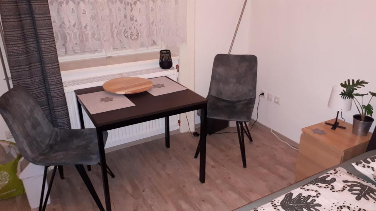 Garibaldik Apartman Apartment Budapest Ngoại thất bức ảnh