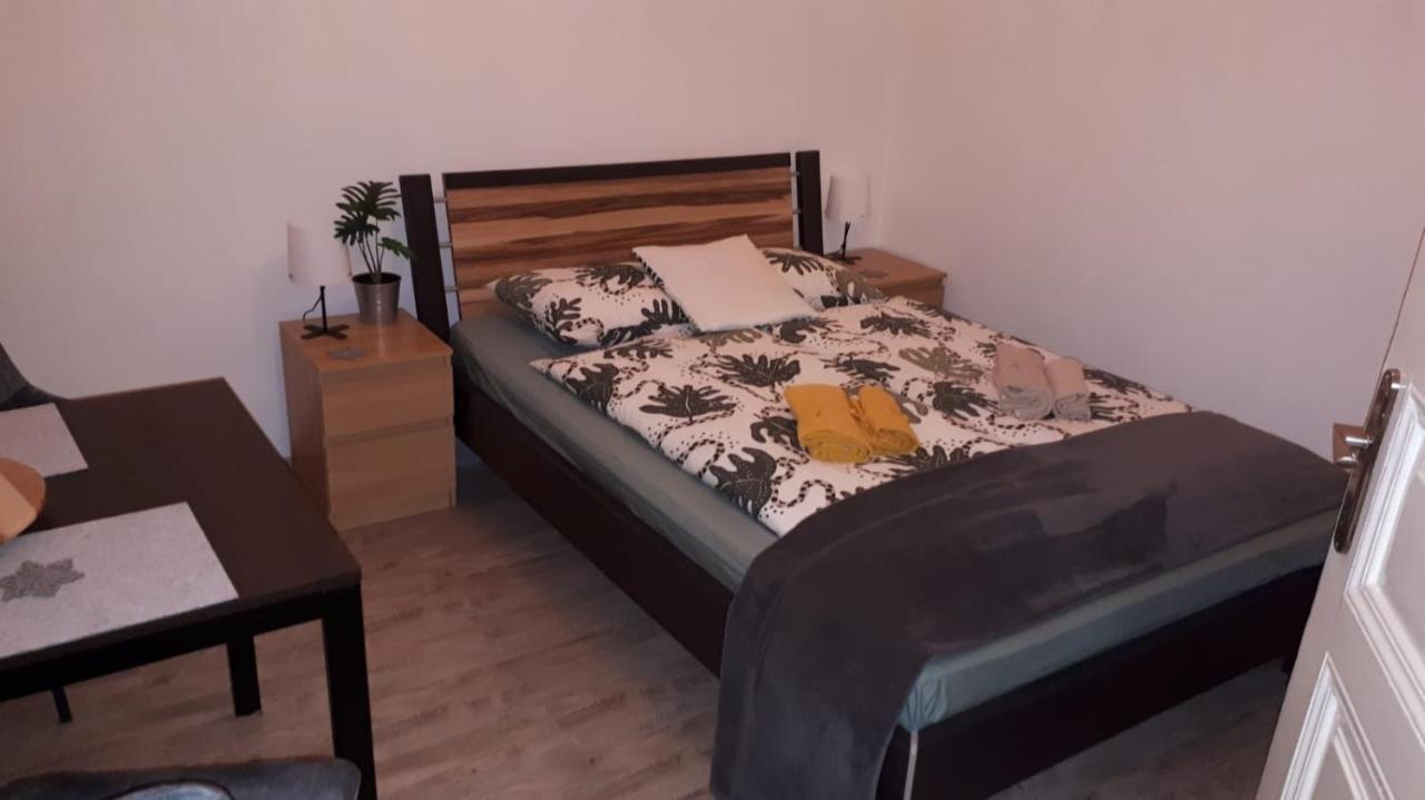 Garibaldik Apartman Apartment Budapest Ngoại thất bức ảnh